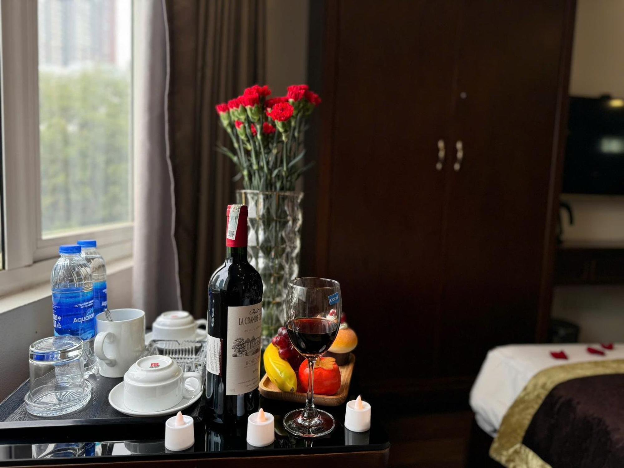 Hoang Gia Hotel Nhan Hoa 하노이 외부 사진