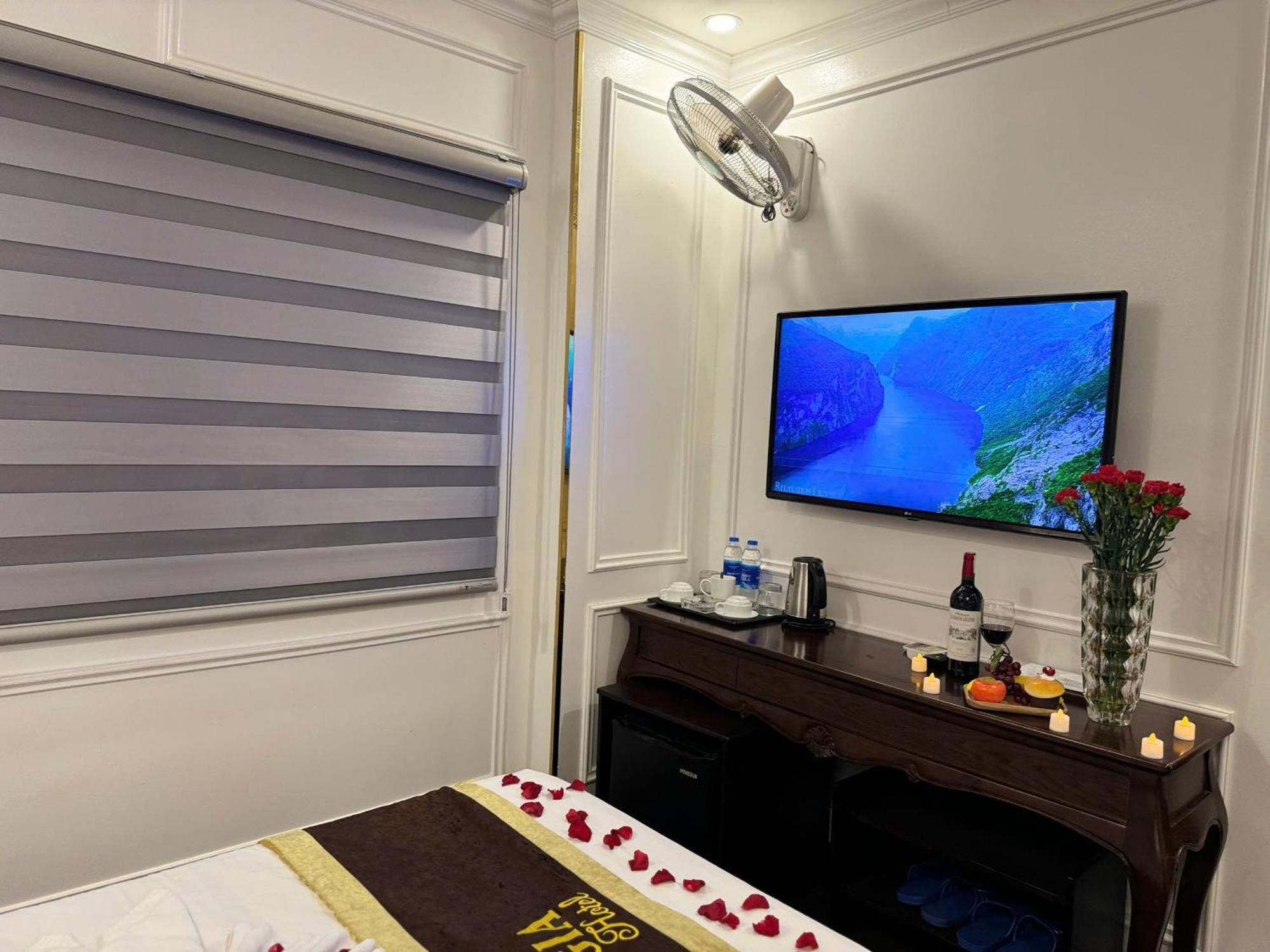 Hoang Gia Hotel Nhan Hoa 하노이 외부 사진
